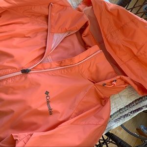 Women’s Salmon Colored Lightweight Columbia!